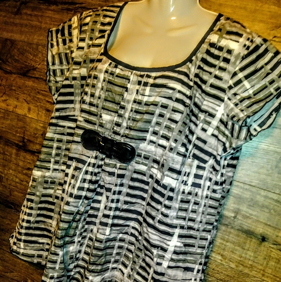 Cato Top Size XXL Light Weight Buckle Front EUC - Picture 5 of 10